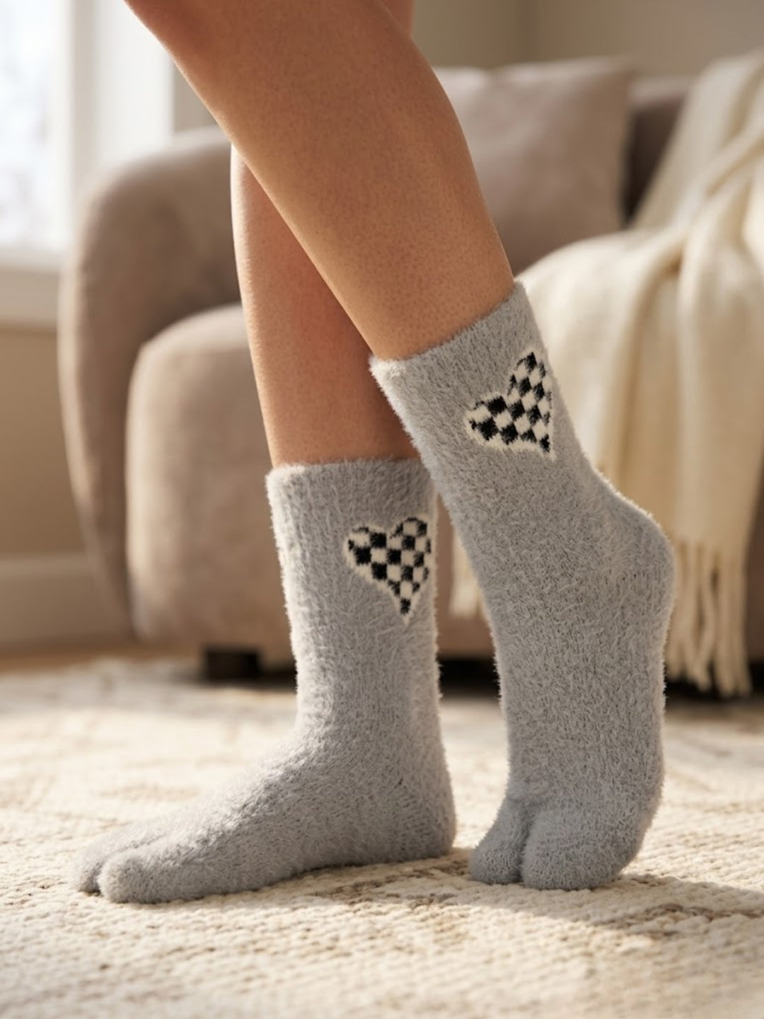 Cdeck Women’s Premium Fuzzy Split-Toe Socks – Cute Bunny Design | Warm Winter Socks | Free Size | Grey