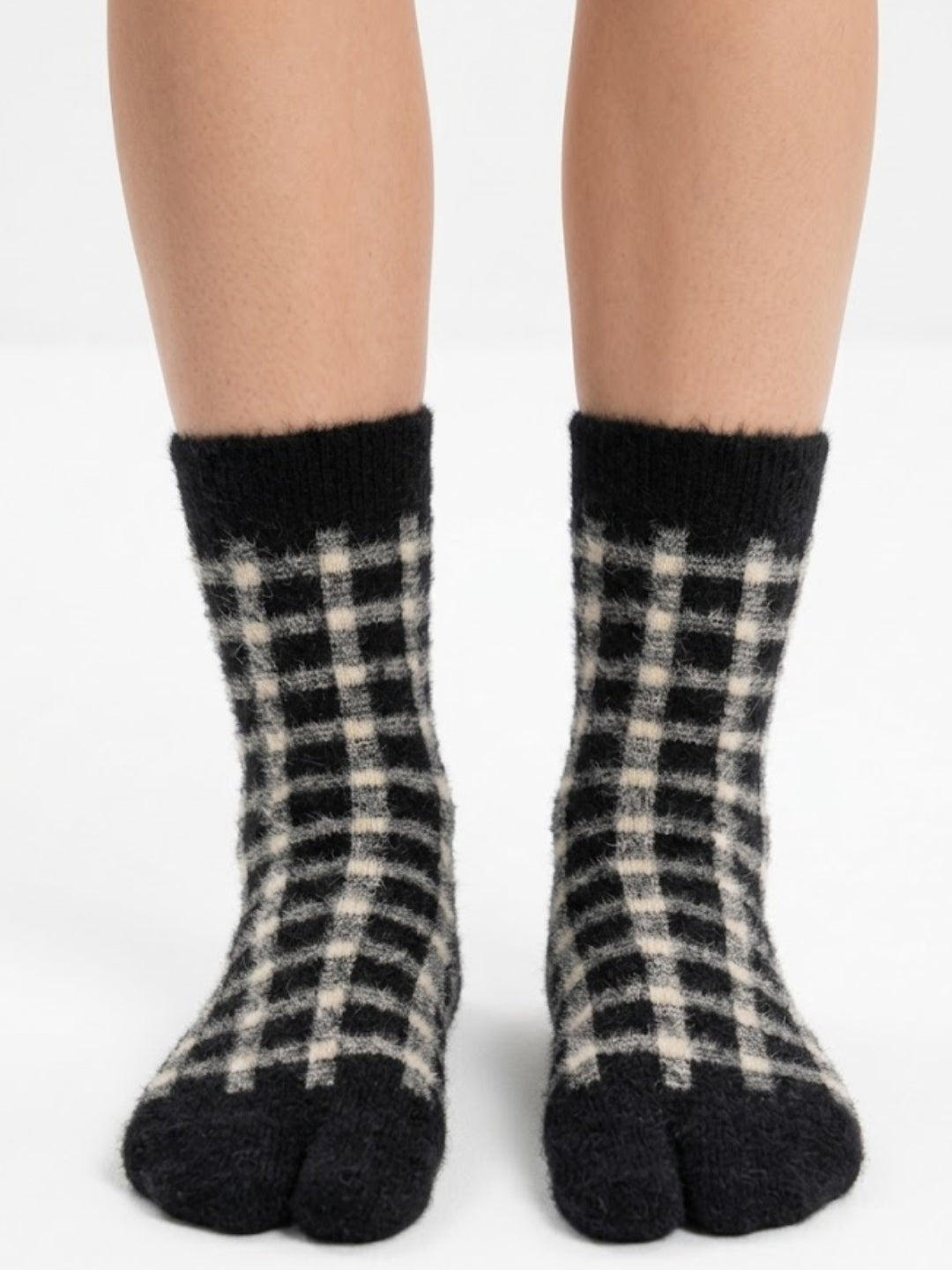 Cdeck Women’s Premium Rabbit Hair Wool Split-Toe Warm Winter Socks | Free Size | Black