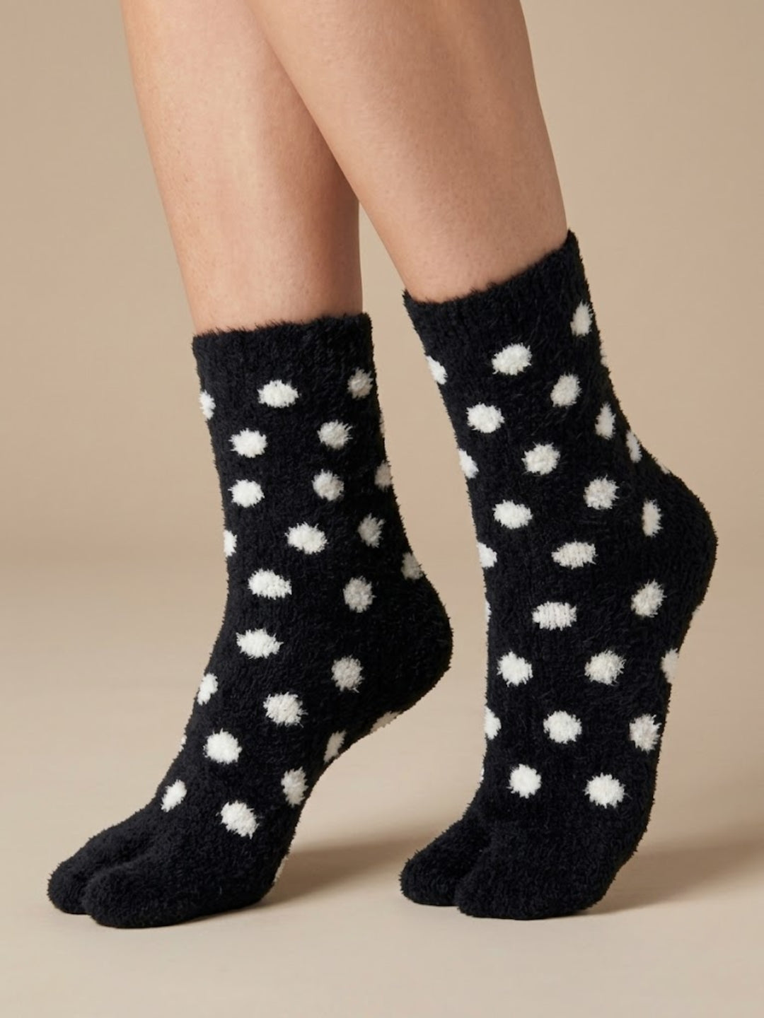 Cdeck Women Premium Hair Wool Socks | Soft Warm Fuzzy Winter Socks | Black & White Polka Dot | Free Size