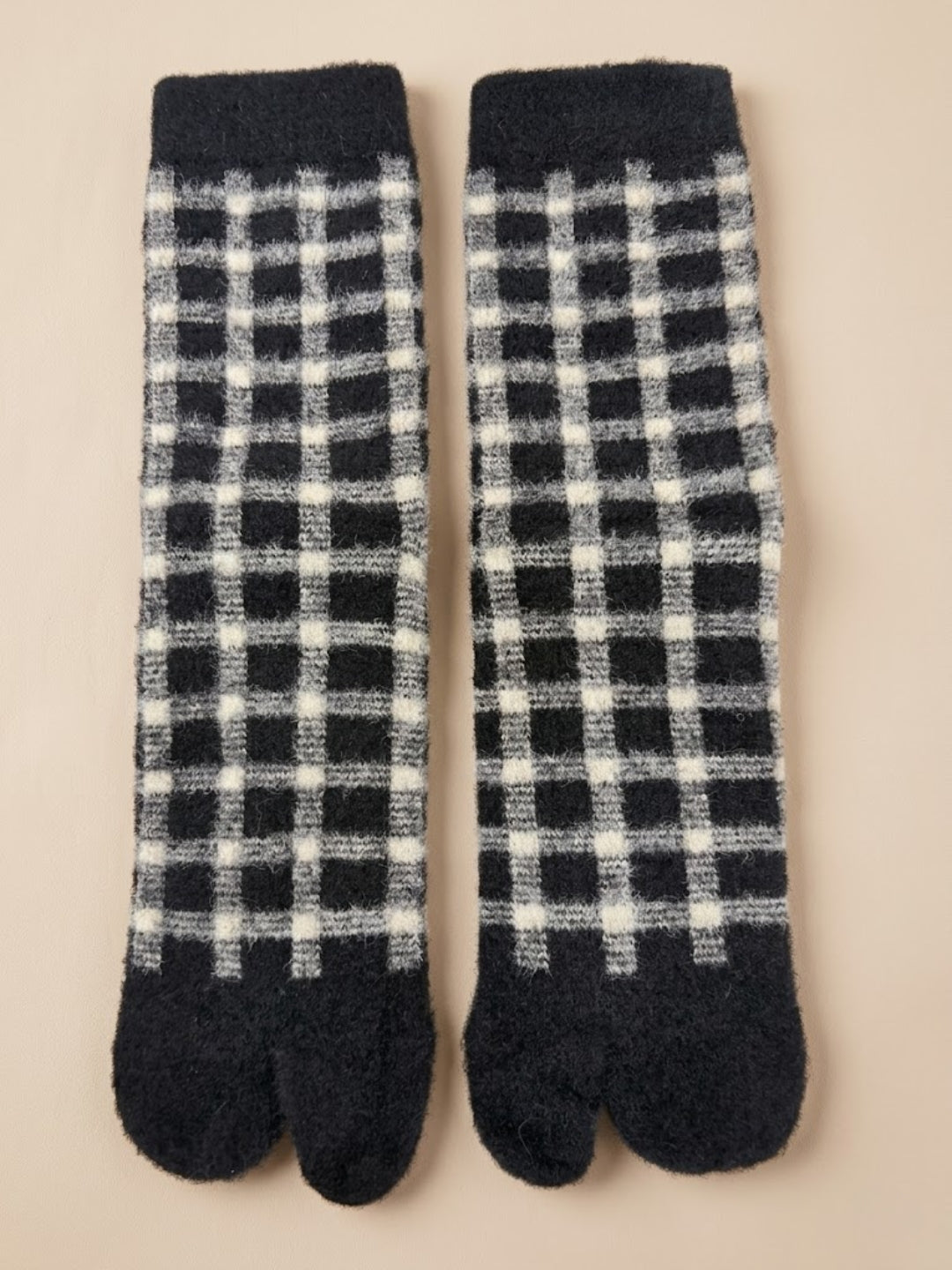 Cdeck Women’s Premium Rabbit Hair Wool Split-Toe Warm Winter Socks | Free Size | Black