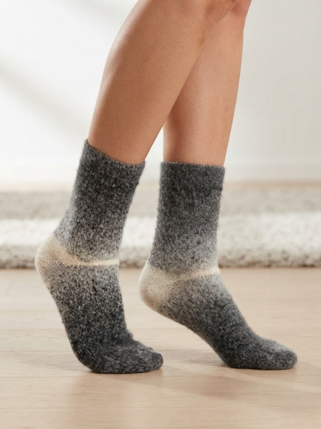 Cdeck Unisex Premium Warm Fuzzy Socks – Extra Soft Cozy Winter Socks for Men & Women | Comfortable Stretch Fit | Free Size | Grey & White