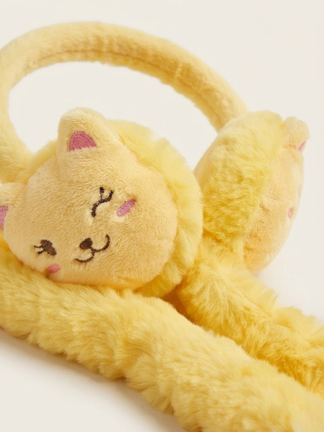 Cdeck Velvet Cat Earmuffs for Girls & Women, Soft Warm Winter Earmuffs with Long Hanging Ear Covers, Free Size