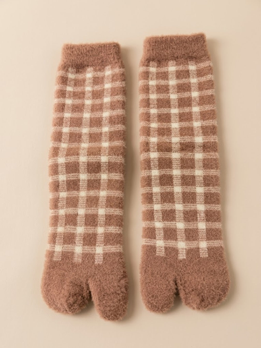 Cdeck Women’s Premium Rabbit Hair Wool Split-Toe Warm Winter Socks –| Free size |Brown & Cream