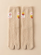 Cdeck Women’s Premium Fuzzy Split-Toe Socks – Cute Bunny Design, Warm Winter Socks, Free Size, Beige