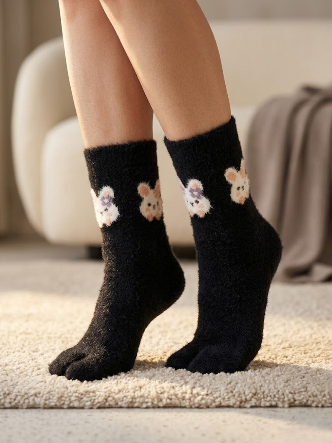 Cdeck Women’s Premium Fuzzy Split-Toe Socks – Cute Bunny Design, Warm Winter Socks, Free Size, Black