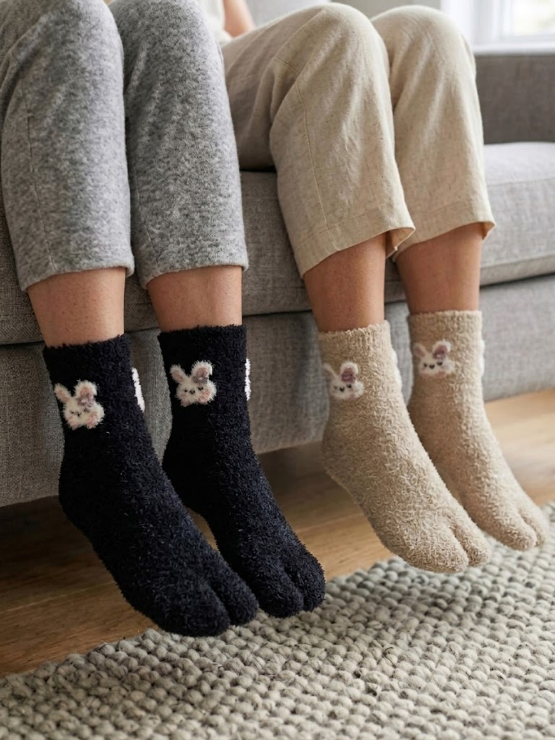 Cdeck Women’s Premium Fuzzy Split-Toe Socks | Cute Bunny Design, Warm Winter Socks | Free Size | Black & Beige