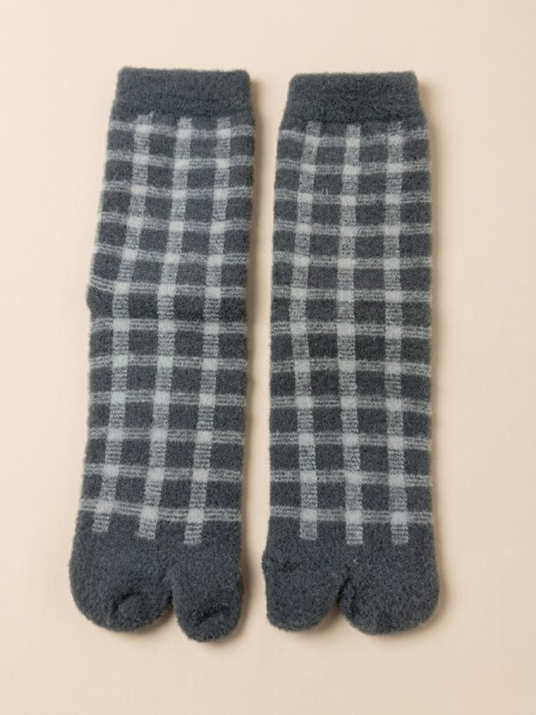 Cdeck Women’s Premium Rabbit Hair Wool Split-Toe Warm Winter Socks | Free Size | Grey & White